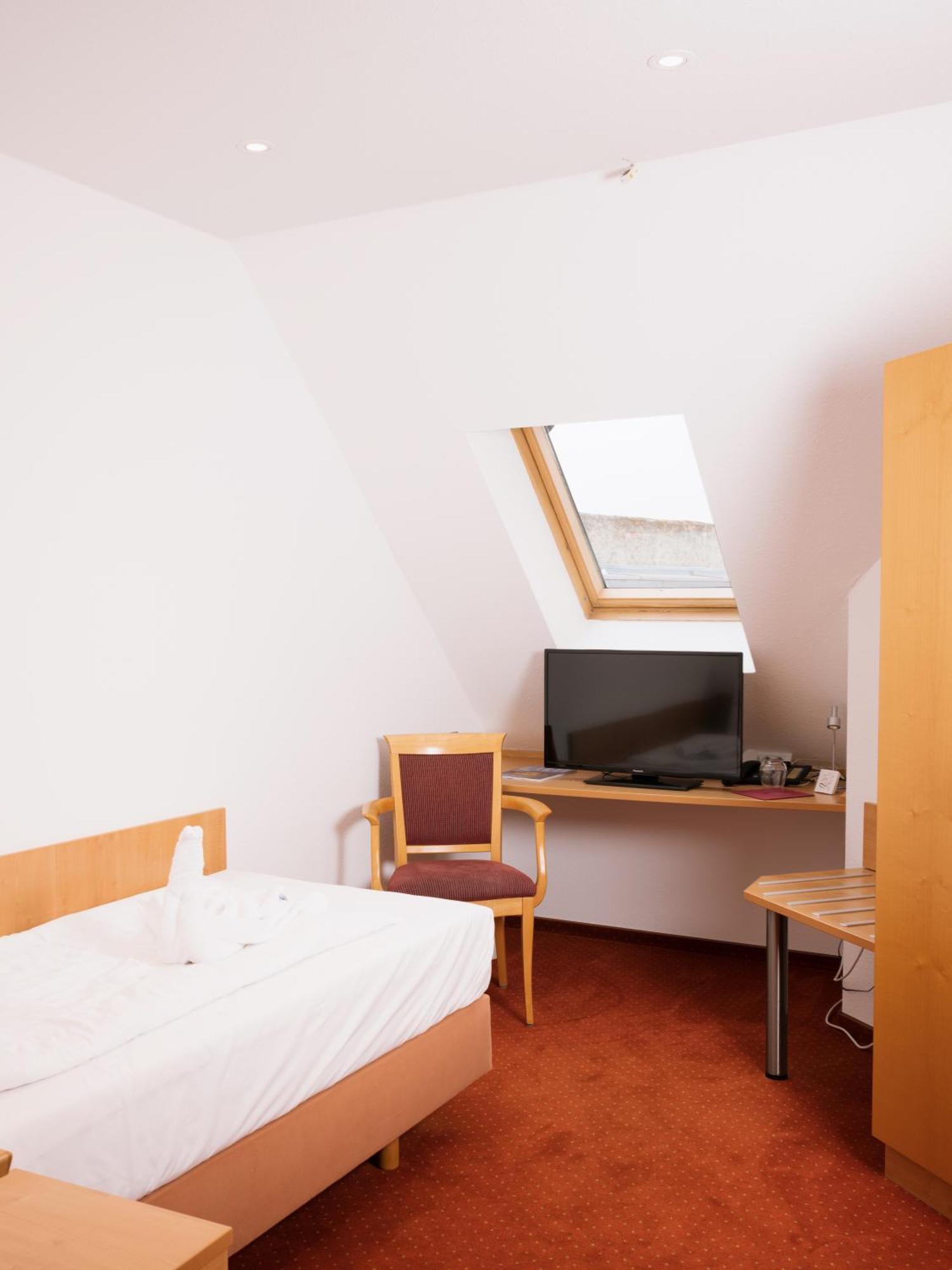 Hotel Restaurant Zehntscheune Sinsheim Kültér fotó