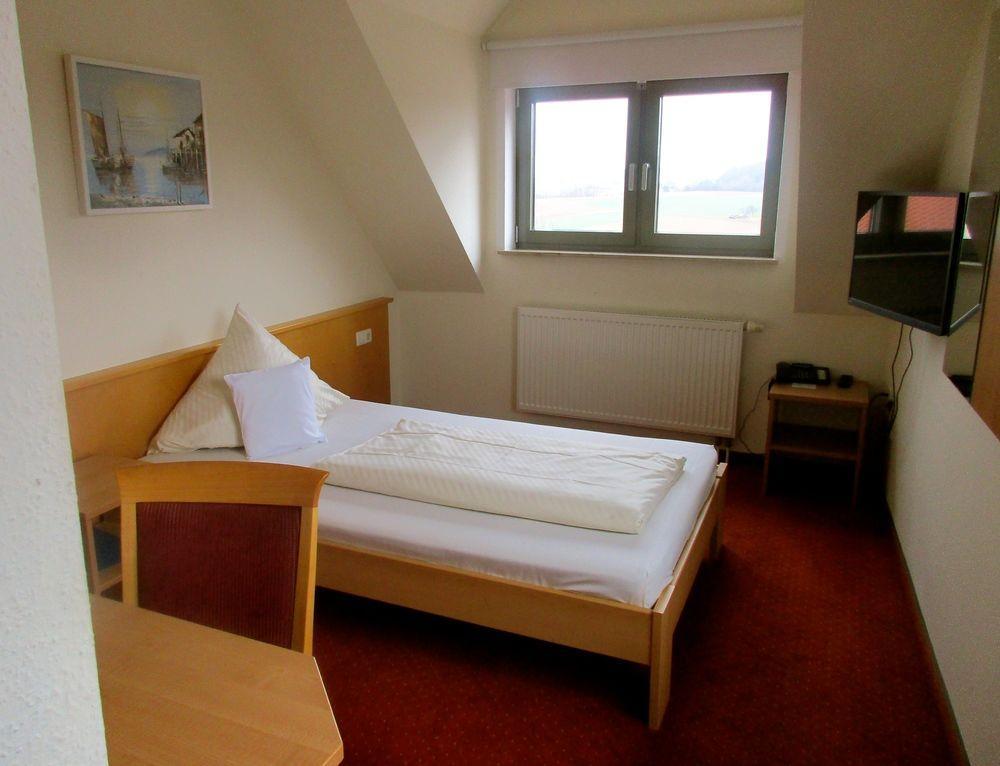 Hotel Restaurant Zehntscheune Sinsheim Kültér fotó